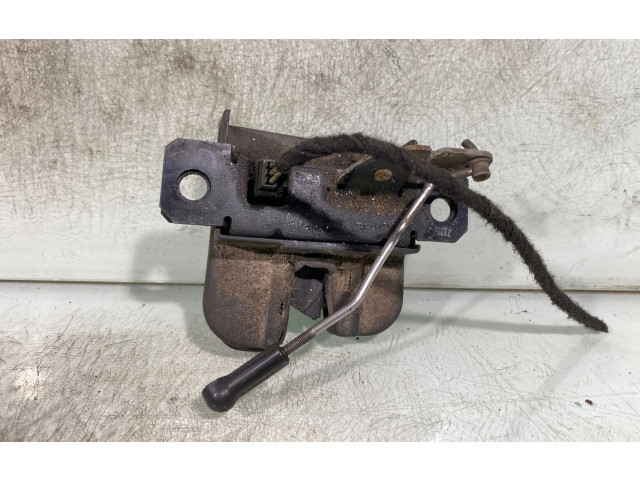 Zámek zadních dveří 2k0827505c   Volkswagen Caddy 2008