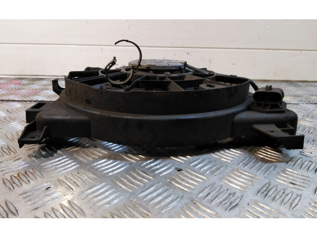 Электрический вентилятор радиаторов 0130303304, 24467444 Opel Astra H 2008