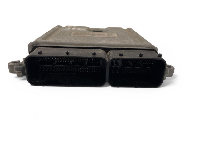 Блок управления двигателем Блок управления 30729826A, 0281012103   Volvo V70