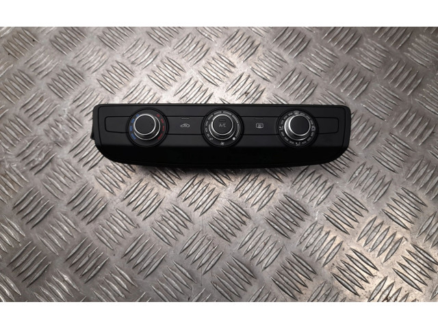 Блок управления климат-контролем 83A820047F, Y1377   Audi A1