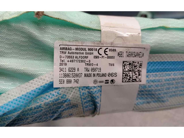 Подушка безопасности двери    Skoda Octavia Mk3 (5E)