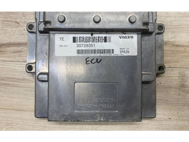 Блок управления двигателем Блок управления 30729351   Volvo V70