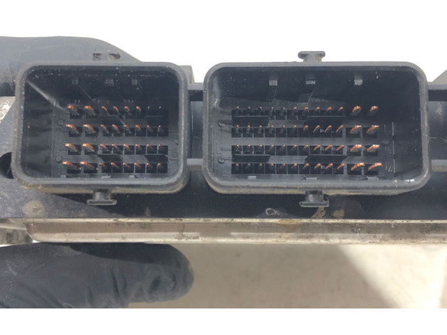 Блок управления двигателем Блок управления 6M61-12A650-BB Mazda 3 I