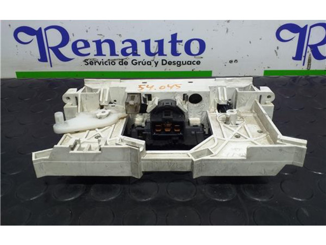 Блок управления климат-контролем Mitsubishi Carisma