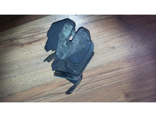 Zámek zadních dveří 915860, 89-A519 Volvo S70 V70 V70 XC 1998