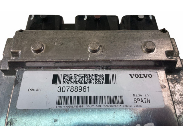 Блок управления двигателем Блок управления 30788961   Volvo C30