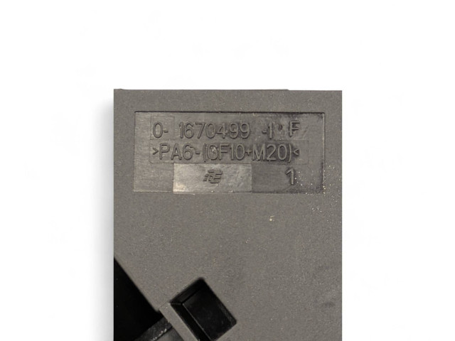 Pojistková skříňka 9264923, 9267980 BMW M5 2016