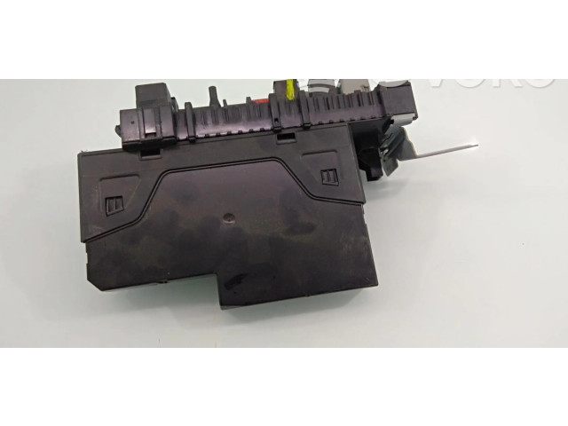 Pojistková skříňka 2049009101 Mercedes-Benz GLK (X204) 2012