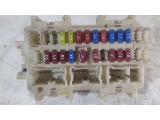 Pojistková skříňka Infiniti G37 2014