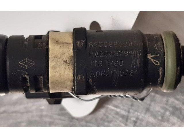 Vstřikovač 132111041872 Renault Wind