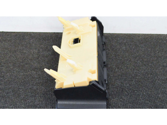 Включатель регулировки салона