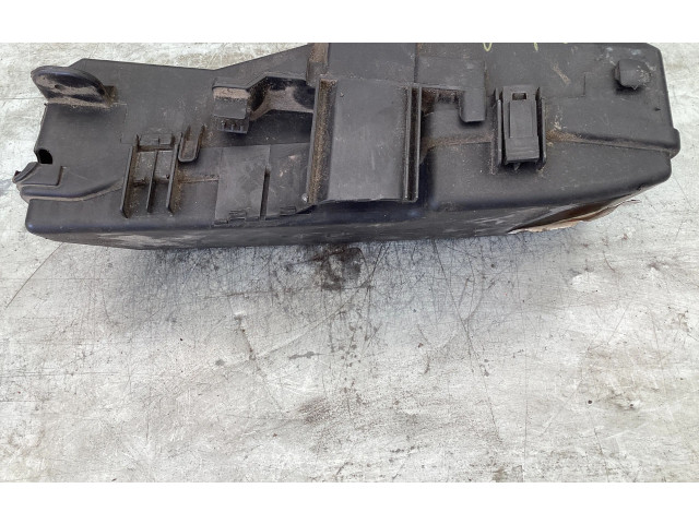 Блок предохранителей 9494210 Volvo V70