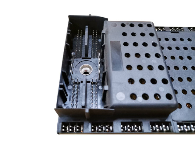 Блок предохранителей  8676286, 8645729   Volvo V70    