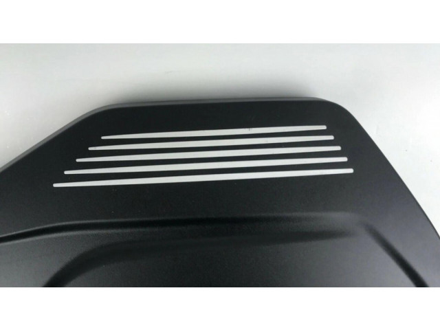 Крышка двигателя (отделка)