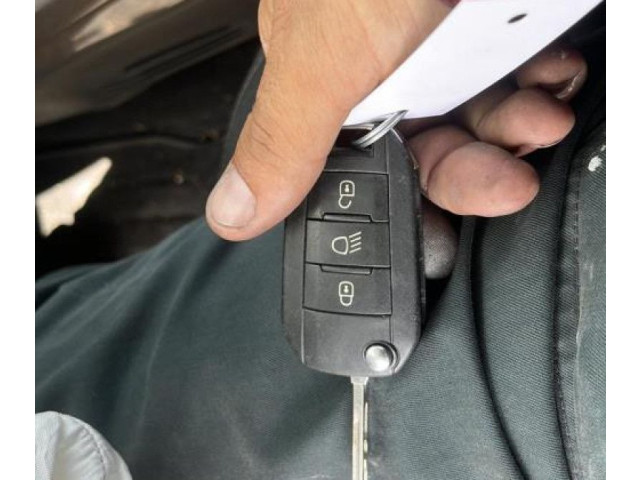 Спидометр (приборный щиток) Peugeot 2008 I