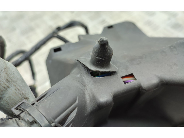 Блок предохранителей AV1T14K012GLD Ford B-MAX