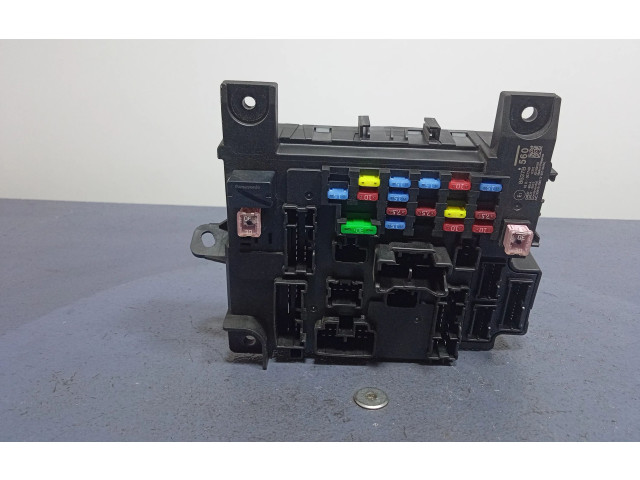 Блок предохранителей 8637B560, 8637B560 Mitsubishi Lancer VIII