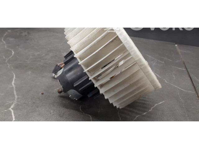Вентилятор печки       Skoda Fabia Mk2 (5J)