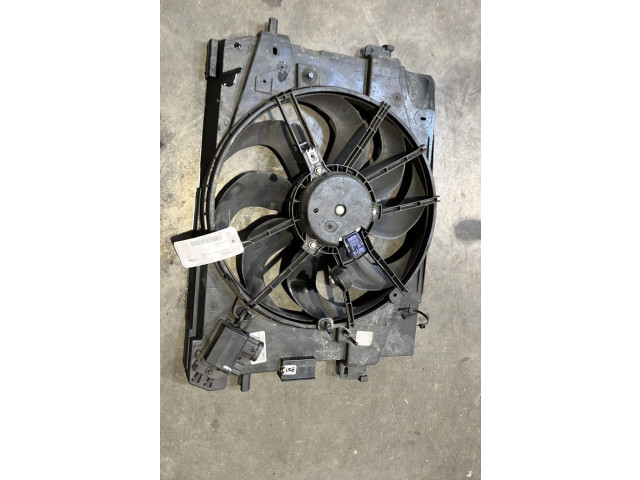 Вентилятор радиатора Dacia Sandero