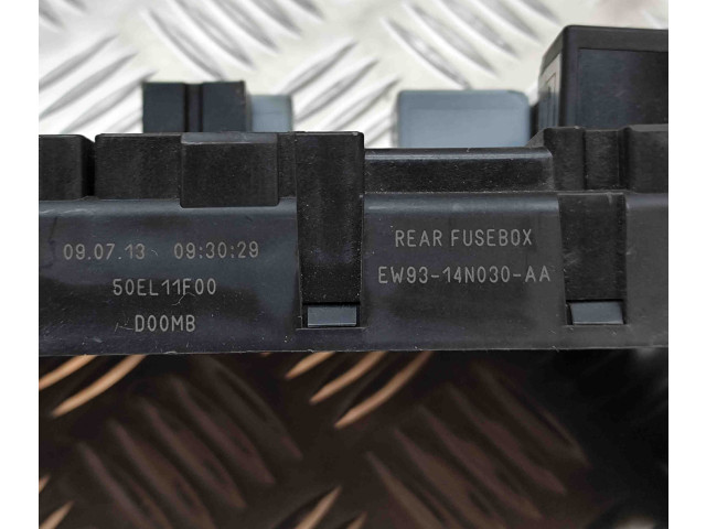 Блок предохранителей DW9314N030AA Jaguar XJ X351