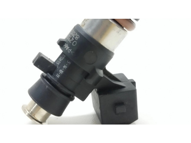 Форсунка 0280158046, 8200292590    Dacia Sandero для бензинового двигателя D4F732 1.2