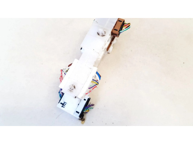 Блок предохранителей Mitsubishi Outlander