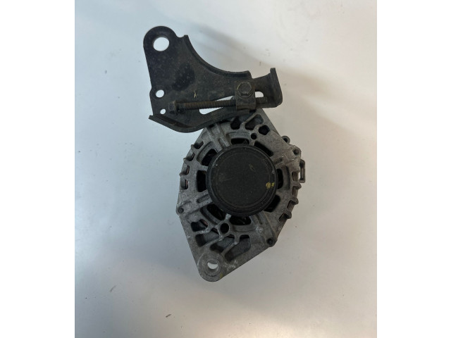 Генератор 373002B710, 135V90A   KIA Ceed      