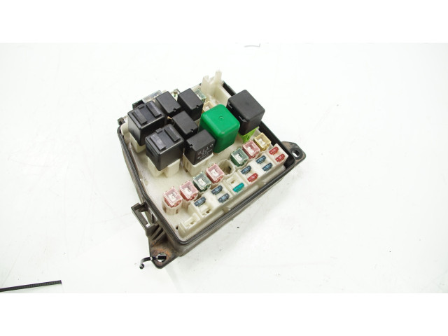 Pojistková skříňka Mazda 323 F 1999