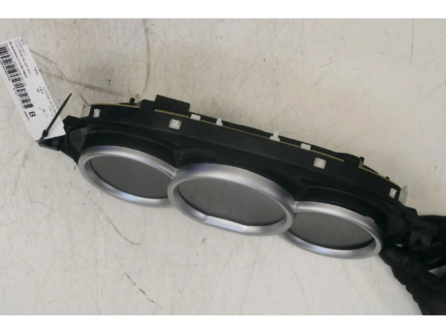 Панель приборов    Dacia Logan II       