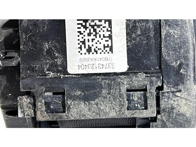 Задний ремень безопасности