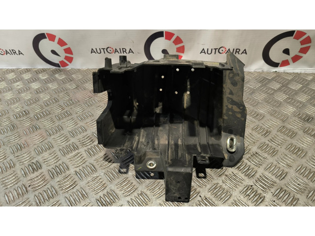 Блок предохранителей 68251775AA Jeep Grand Cherokee