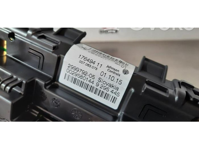 Přístrojová deska BMW X1 F48 F49 2015 299979205