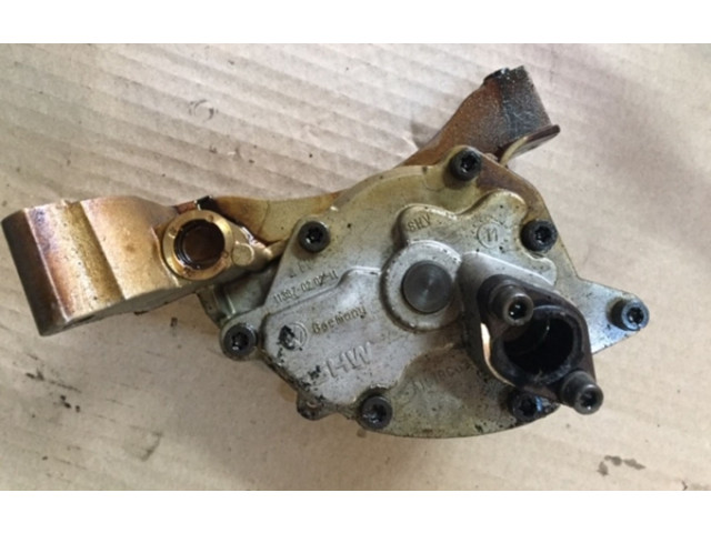 Масляный насос   11367020211  Audi A1 