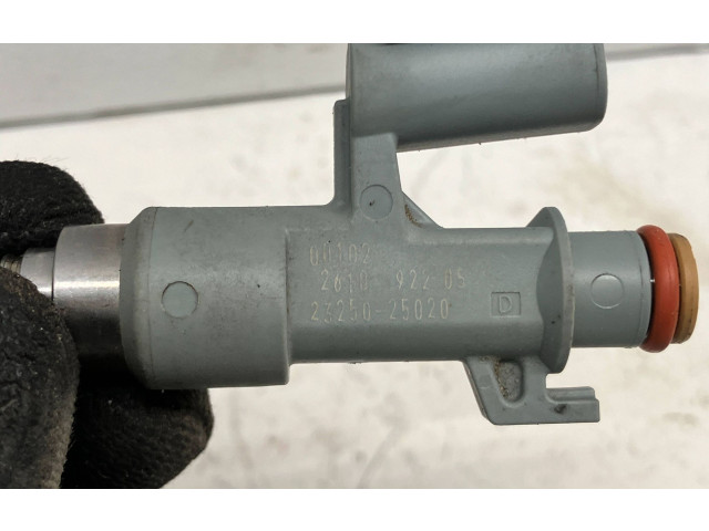 Vstřikovač 2325025020 Toyota RAV 4 (XA50) A25A