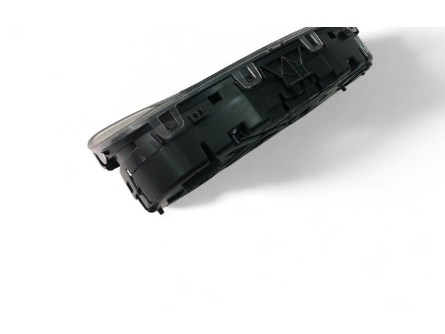 Панель приборов 6V0920740B   Skoda Fabia Mk3 (NJ)       