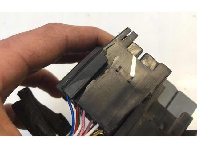 Pojistková skříňka 678835916R Nissan Juke II F16 2021