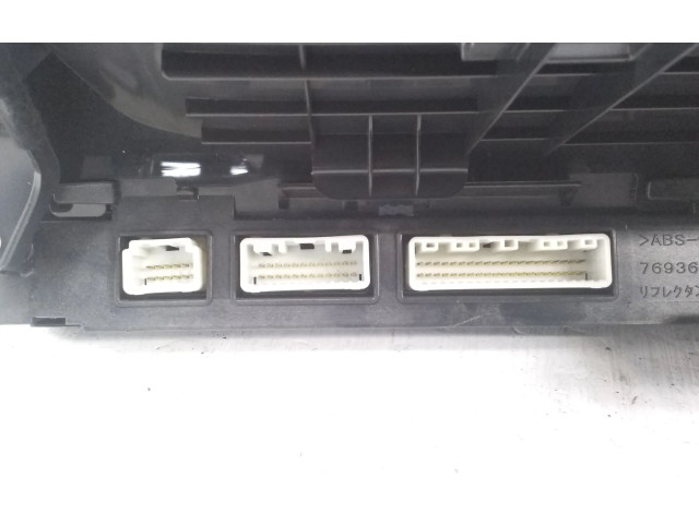 Přístrojová deska Toyota Prius (XW30) 2012 769363290