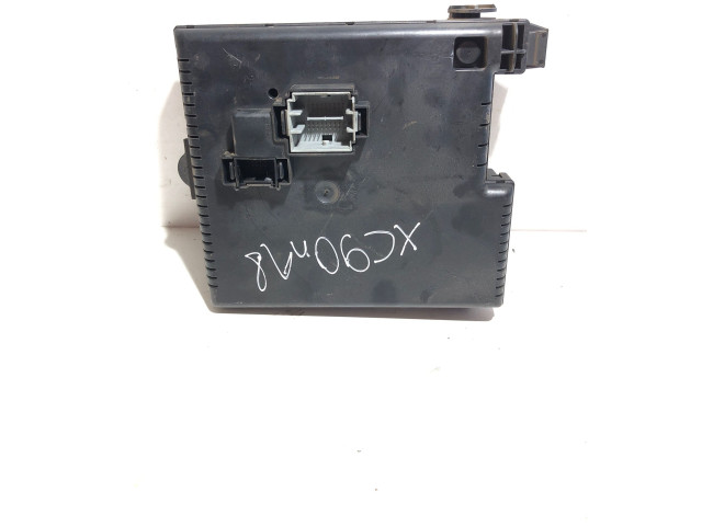 Блок предохранителей 31314469, 28242073   Volvo XC90    