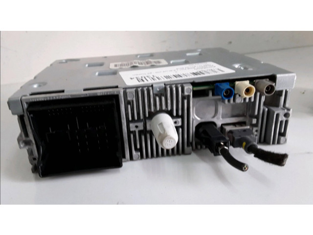 Радио/ проигрыватель CD/DVD / навигация