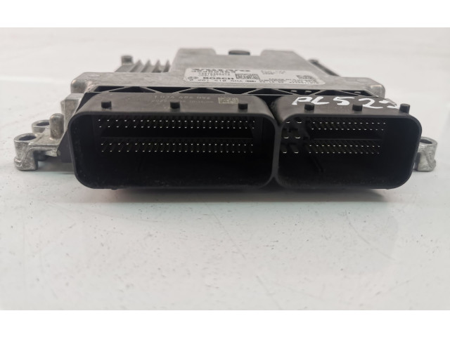 Блок управления двигателя 32360463 Volvo XC40