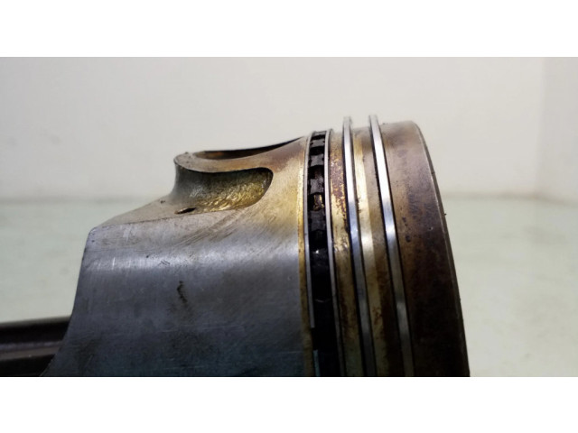 Píst 935M, 42050 Toyota Supra A70 pro benzínový motor 3.0 7m-gte