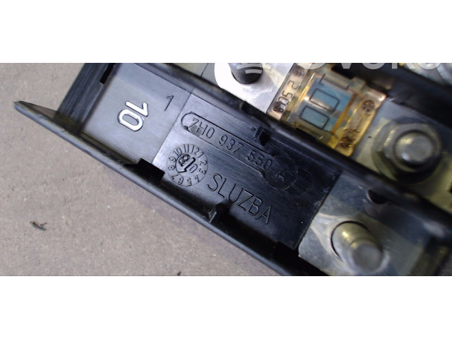 Pojistková skříňka 7H0937550A Volkswagen Multivan T5 2010