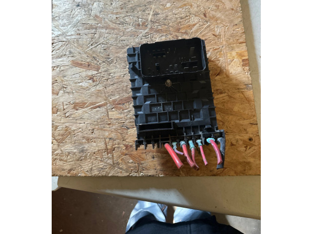 Блок предохранителей 1K0937125D Skoda Octavia Mk2 (1Z)