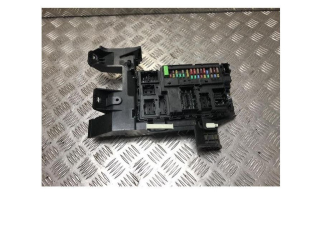 Блок предохранителей Ford Transit Custom