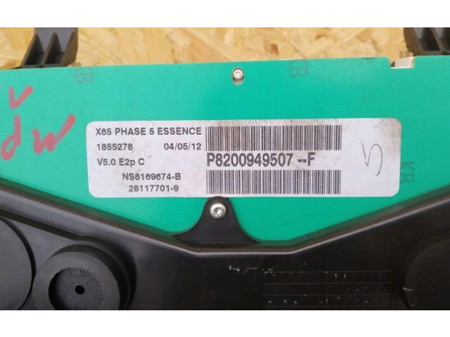 Панель приборов 8200949507F   Renault Clio II       