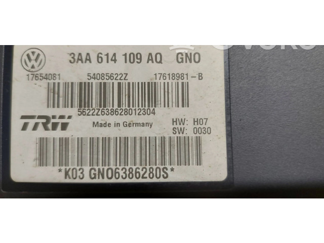 Блок предохранителей  3AA614109AQ, 17654081   Volkswagen PASSAT B7    