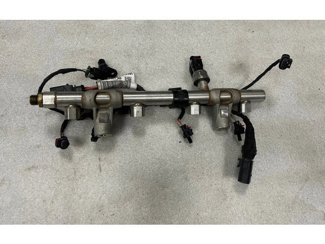 Топливная рампа 06L133317E, 06L971627AB   Audi A3 S3 8V  