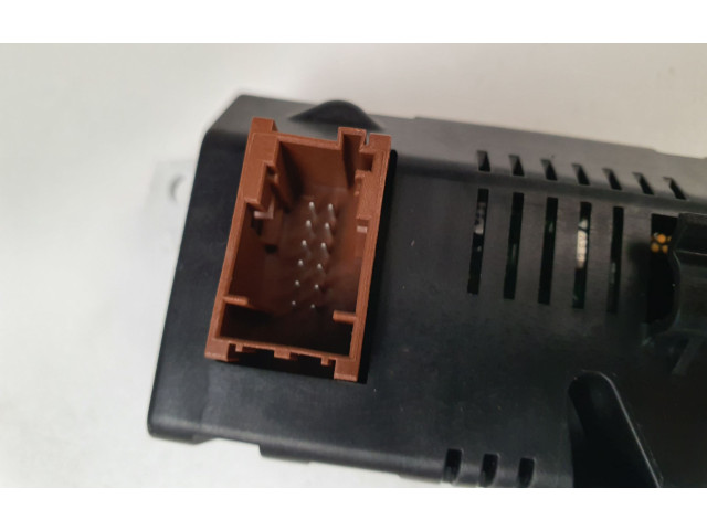 Дисплей 9801020080 Citroen DS3