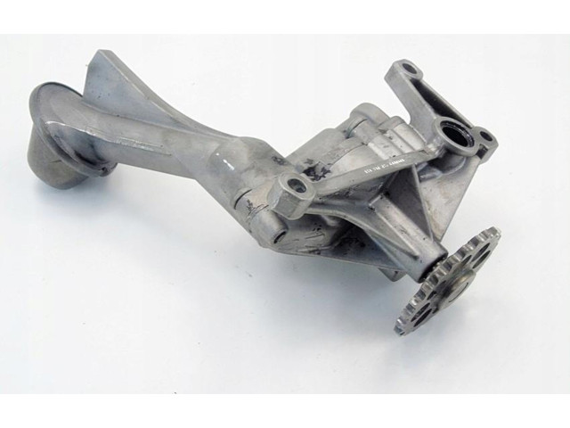 Масляный насос   6061810801  Mercedes-Benz Vito Viano W638 