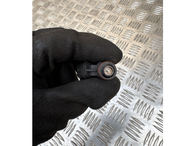 Форсунка 03C906039    Volkswagen PASSAT B7  CDG 